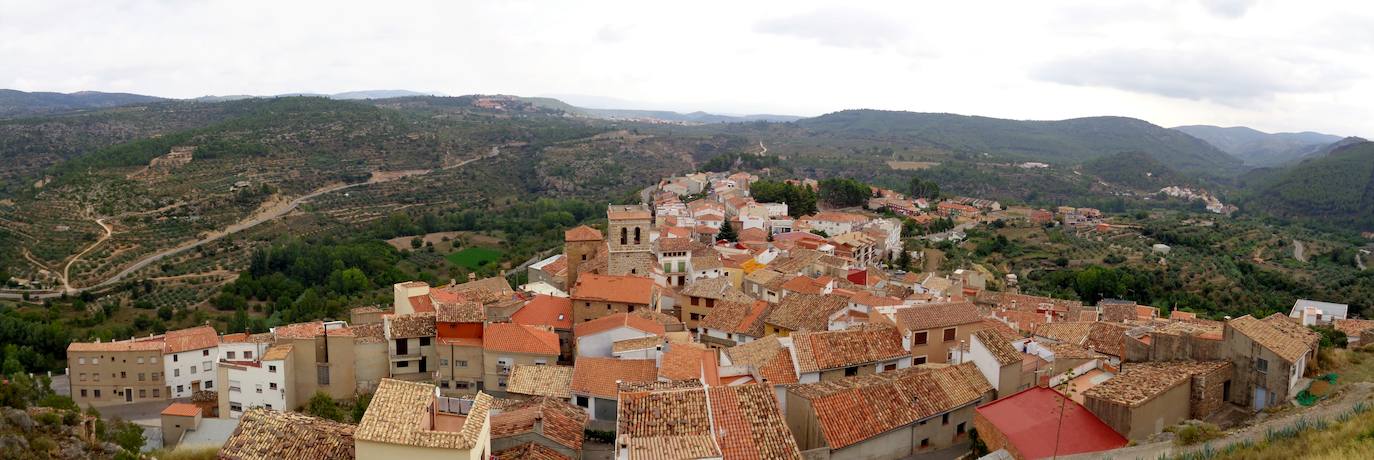 7.- Bejís (Castellón) | Al sur de la provincia de Castellón, cerca del límite de ésta con la de Teruel, se encuentra Bejís, un espectacular pueblo entre montañas y naturaleza.