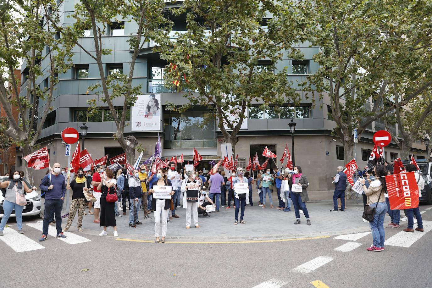 Concentración en Valencia del personal de limpieza de hospitales y centros de salud