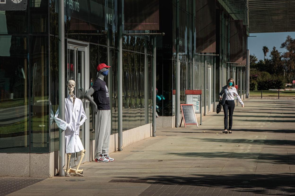 La UPV, prácticamente desierta después de suspender las clases presenciales. 