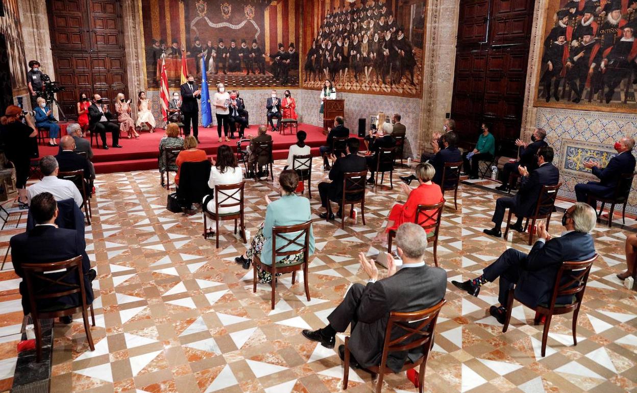 Vista general del acto en el Saló de Corts 