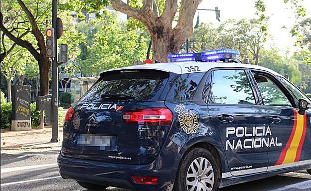 Una mujer apuñala en el glúteo a su novio en Valencia con un cuchillo de cocina de 15 centímetros