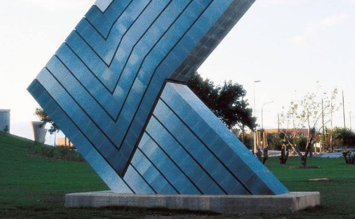 La obra de Enric Mestre que se situaba en las inmediaciones del aeropuerto.