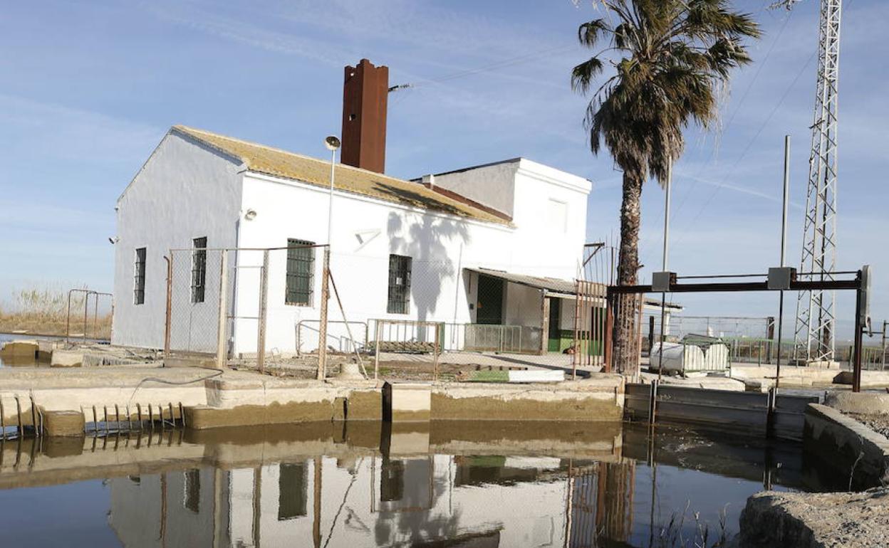 Estación de bombeo del Malvinar en la Albufera. 