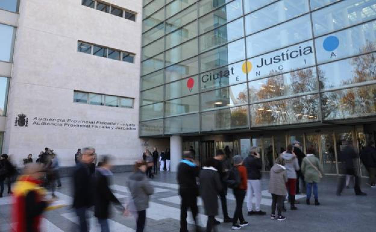 Fachada de la Ciudad de la Justicia de Valencia. 