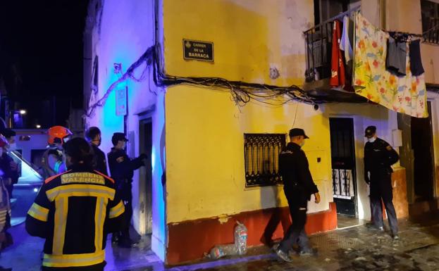 Cinco heridos, uno de ellos un niño, en un incendio intencionado en Valencia