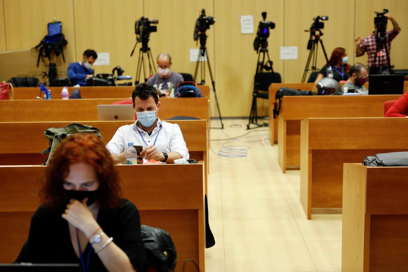 El juicio contra María Jesús M.C. y su examante, Salvador R.L., ambos acusados de matar al marido de ella en agosto de 2017 en un garaje de Patraix, arranca en la Audiencia de Valencia tres años después de que se cometiera el crimen.