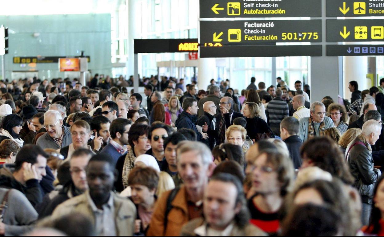 Imagen del aeropuerto de Barajas durante el caos aéreo de 2010. 