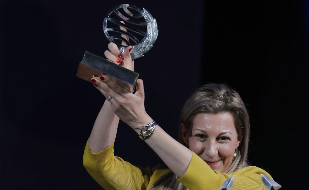 Eva García Sáenz de Urturi gana el 69º Premio Planeta con novela «Aquitania».