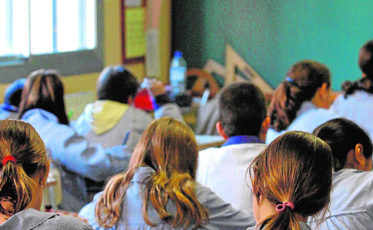 Alumnos de un colegio concertado durante una clase. 