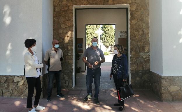 Visita al cementerio de Almussafes. 