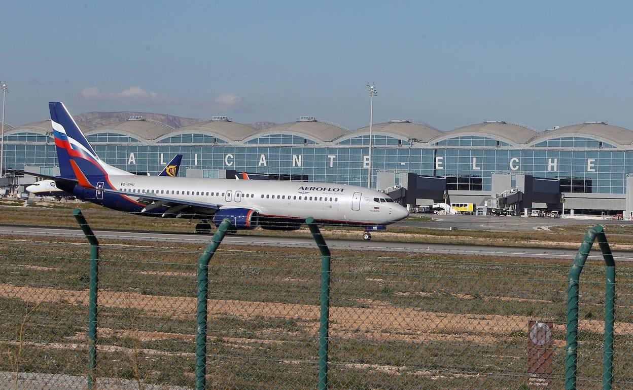 Aeropuerto Alicante-Elche. 