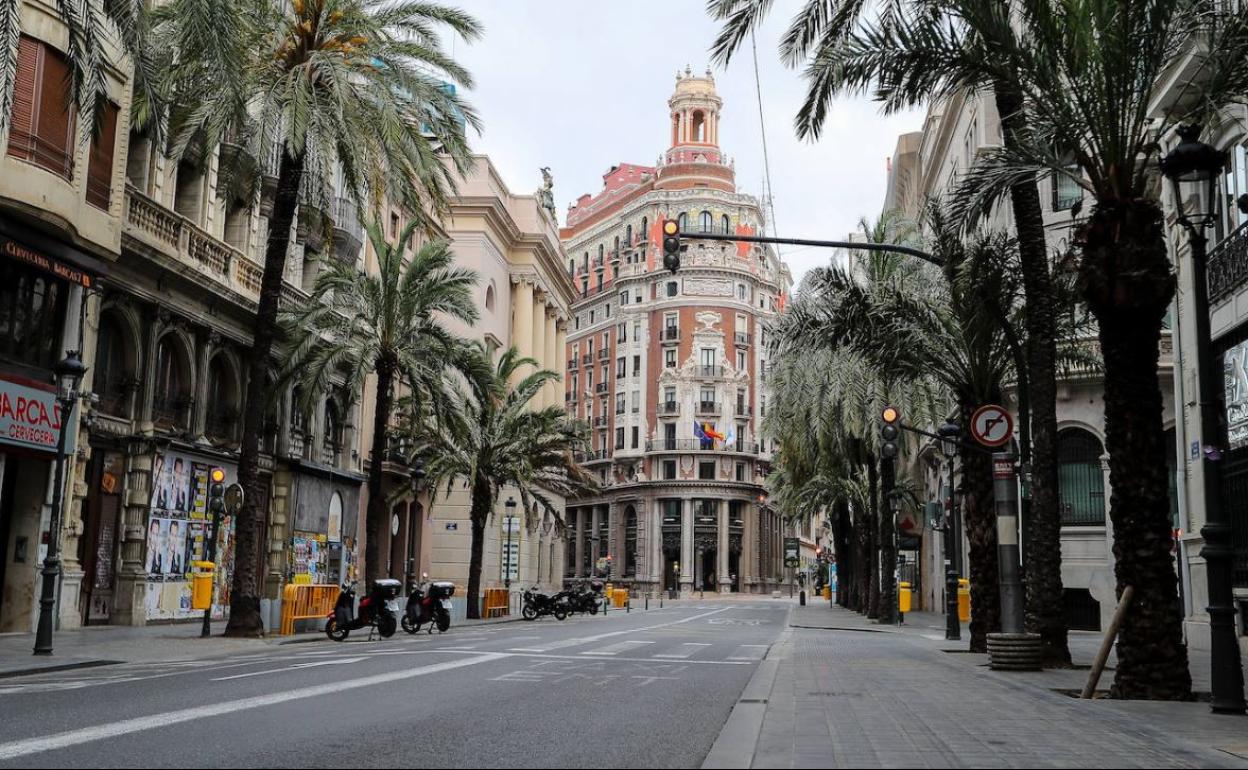 Las calles de Valencia, desiertas, durante el estado de alarma en marzo. 