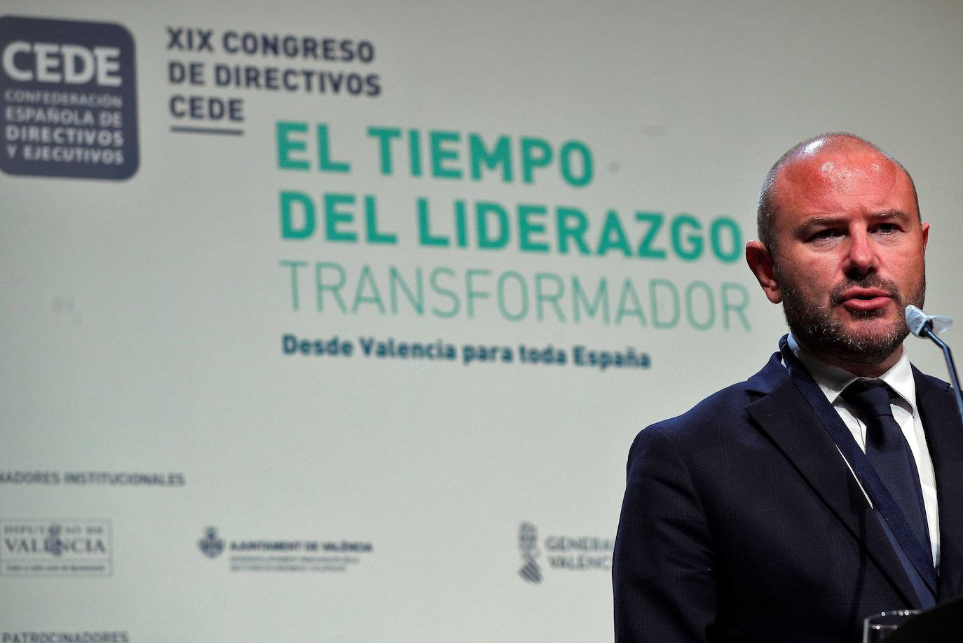 La ciudad se ha convertido por un día en la sede de las grandes empresas españolas, con una serie de conferencias en el Palau de Les Arts Reina Sofía sobre los retos de la economía española. -En la imagen, el presidente de la Diputación de Valencia, Toni Gaspar-.