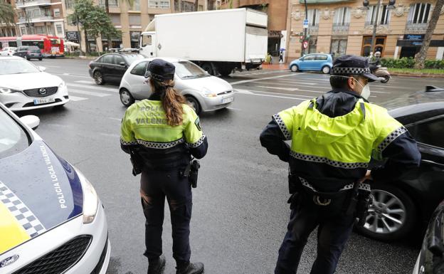 La Generalitat valenciana descarta por el momento prohibir los desplazamientos a otras autonomías