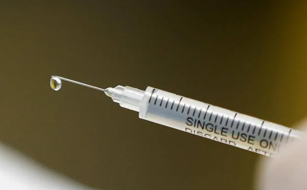 Nuevo avance de la vacuna contra el coronavirus de Oxford: genera respuesta inmune en ancianos