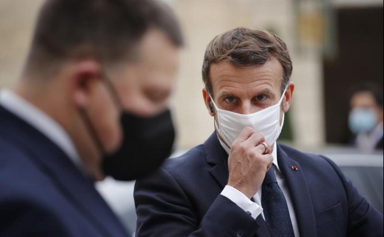 El presidente Francés, Emmanuel Macron, durante una reunión este miércoles en el palacio del Elíseo de París.