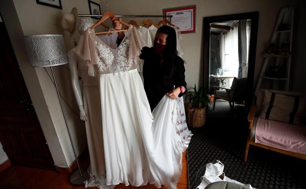 Valencia limita las bodas civiles a cuatro asistentes