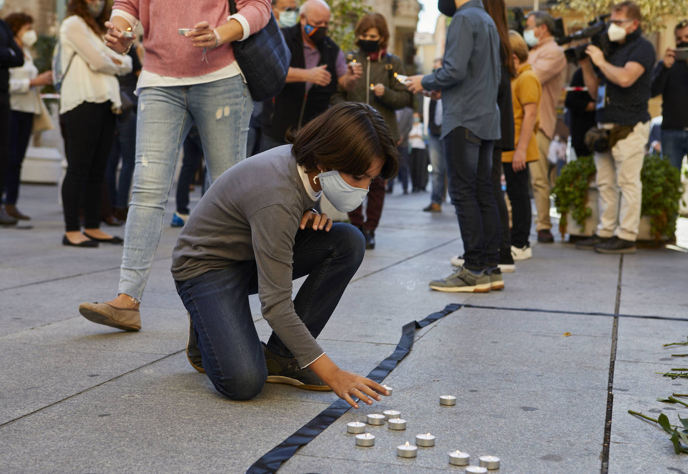 Fotos: Homenaje en Valencia a las víctimas del coronavirus