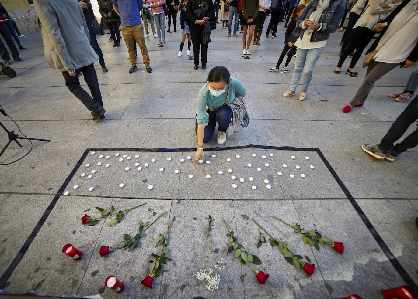 Fotos: Homenaje en Valencia a las víctimas del coronavirus