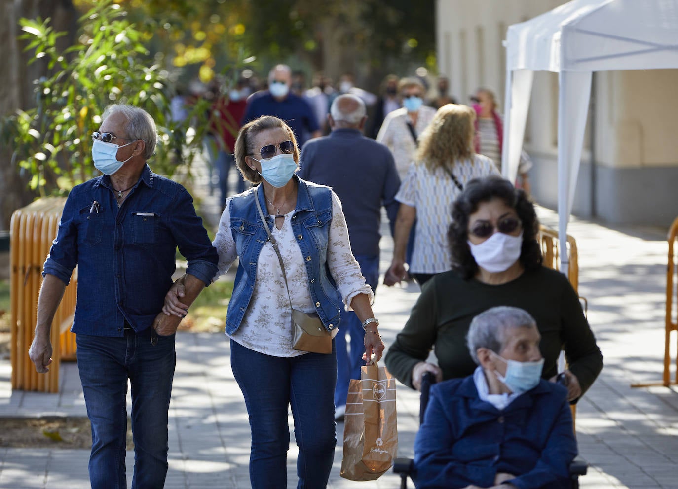 Fotos: Fotos del día de Todos los Santos en los cementerios de Valencia