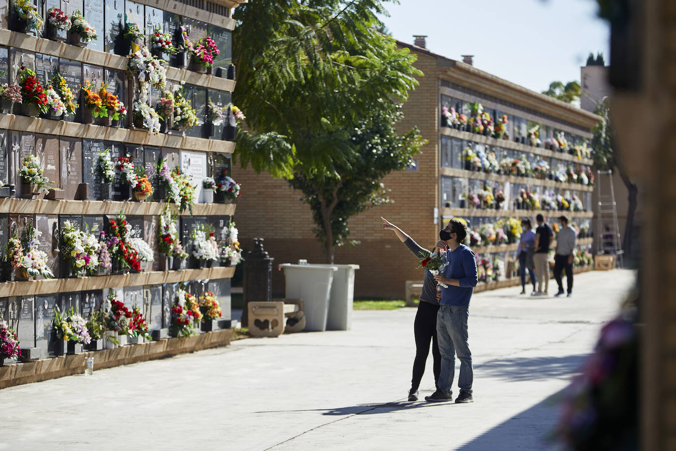 Fotos: Fotos del día de Todos los Santos en los cementerios de Valencia