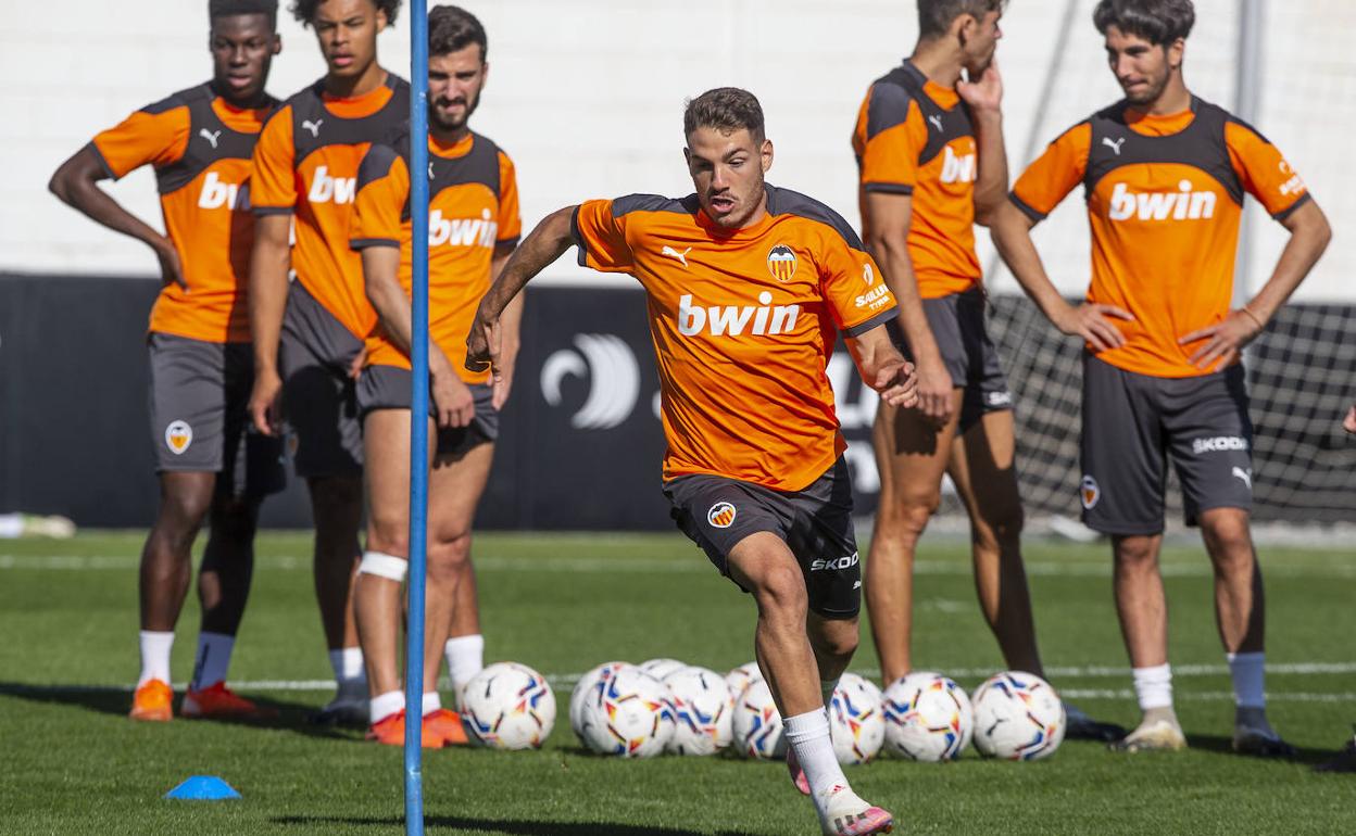 Manu Vallejo, en la sesión preparatoria de ayer en Paterna. 