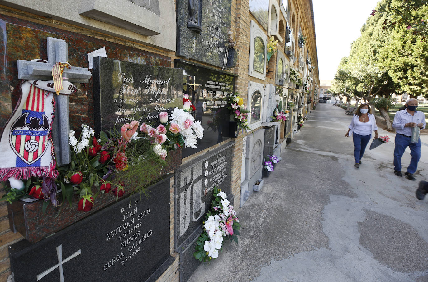 Fotos: Tumbas de valencianistas en el cementerio de Valencia