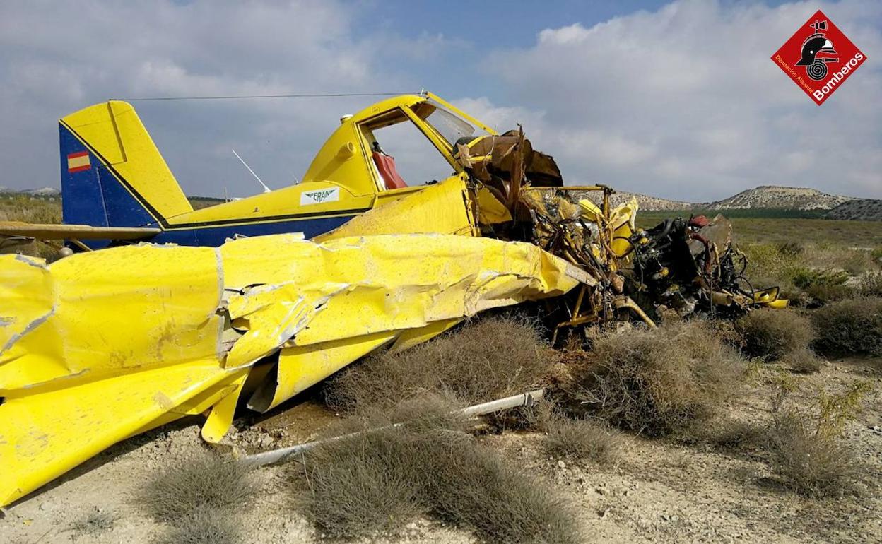 Así ha quedado la avioneta tras la caída. 