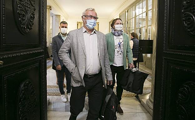 El Ayuntamiento pagará a Ribó 3.600 euros por los gastos de defensa de una denuncia de Salom