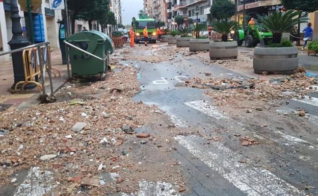 La lluvia provoca el cierre de carreteras y el rescate de personas en Cullera, Sueca y Xàbia