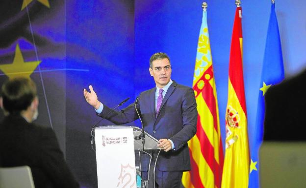 Sánchez no espera la vacuna hasta dentro de seis meses