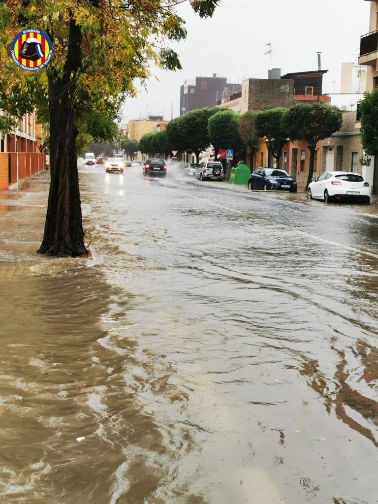 Fotos: Una DANA con fuertes lluvias y tormentas llega a la Comunitat