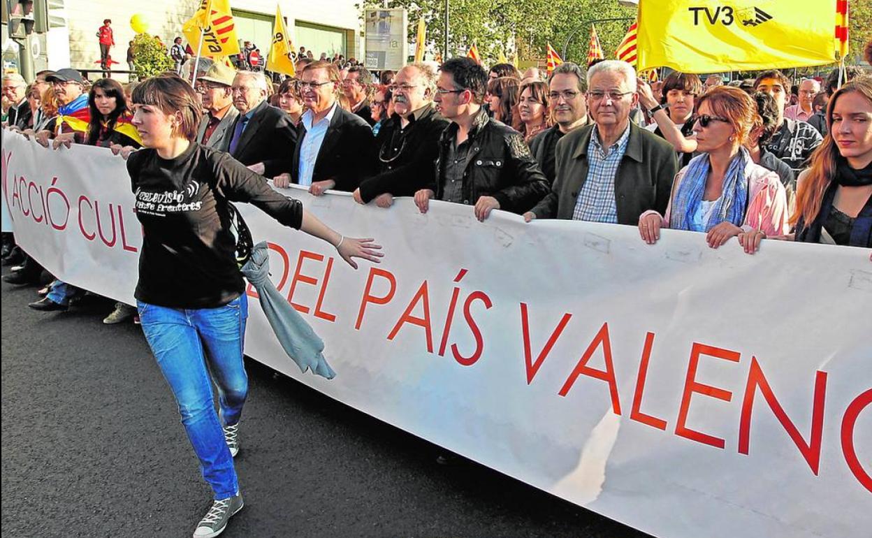 Manifestación en la que participa Acció Cultural. 