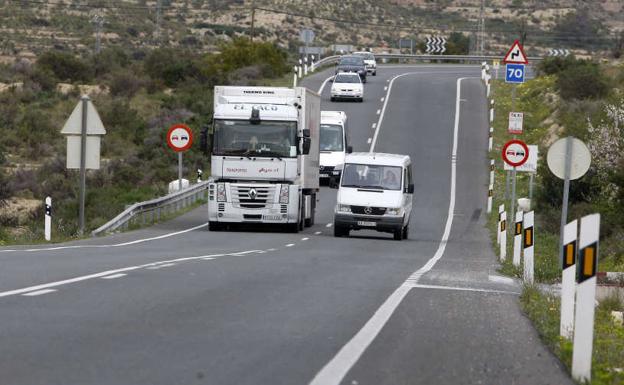 La DGT elimina la posibilidad de rebasar el límite de velocidad en 20 km/h para adelantar