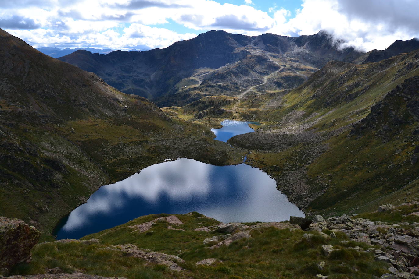5.- Estanys de Tristaina (Andorra) | Los lagos de Tristaina son una de las maravillas de Andorra. Se encuentran en un circo de origen glaciar, a 2.500 metros de altura, en Ordino.