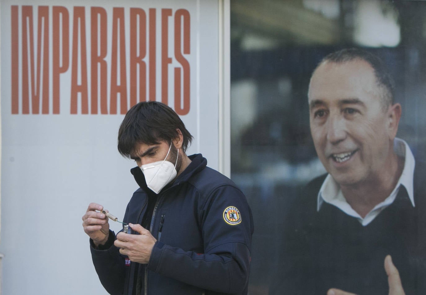 Los bomberos del Consorcio Provincial de Valencia han protestado este martes por las calles de Valencia para pedir la dimisión de la actual dirección nombrada por Compromís.