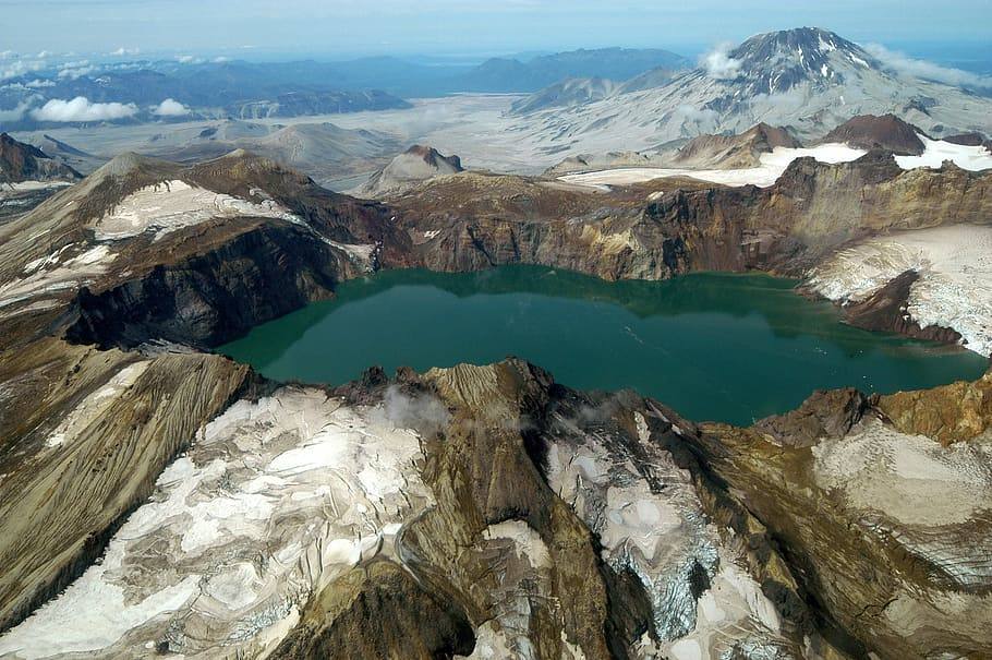 National Geographic pide cada año a los editores de sus revistas de viajes una selección de los destinos en alza para los próximos meses. En este caso, para el próximo 2021. En la lista '25 destinos en alza para 2021', que está encabezada por el parque nacional Katmai en Alaska -en la imagen- se ha colado una ciudad española.