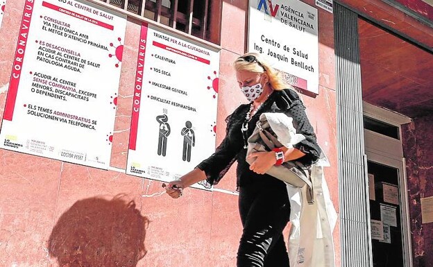 Sanidad quiere vacunar a los primeros 200.000 valencianos antes de marzo