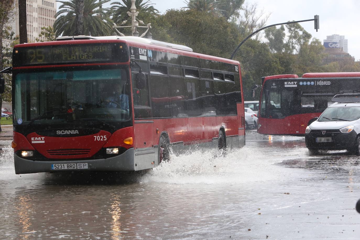 Fuerte tromba de agua en la ciudad de Valencia.