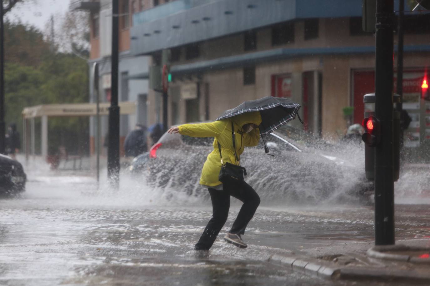 Fuerte tromba de agua en la ciudad de Valencia.