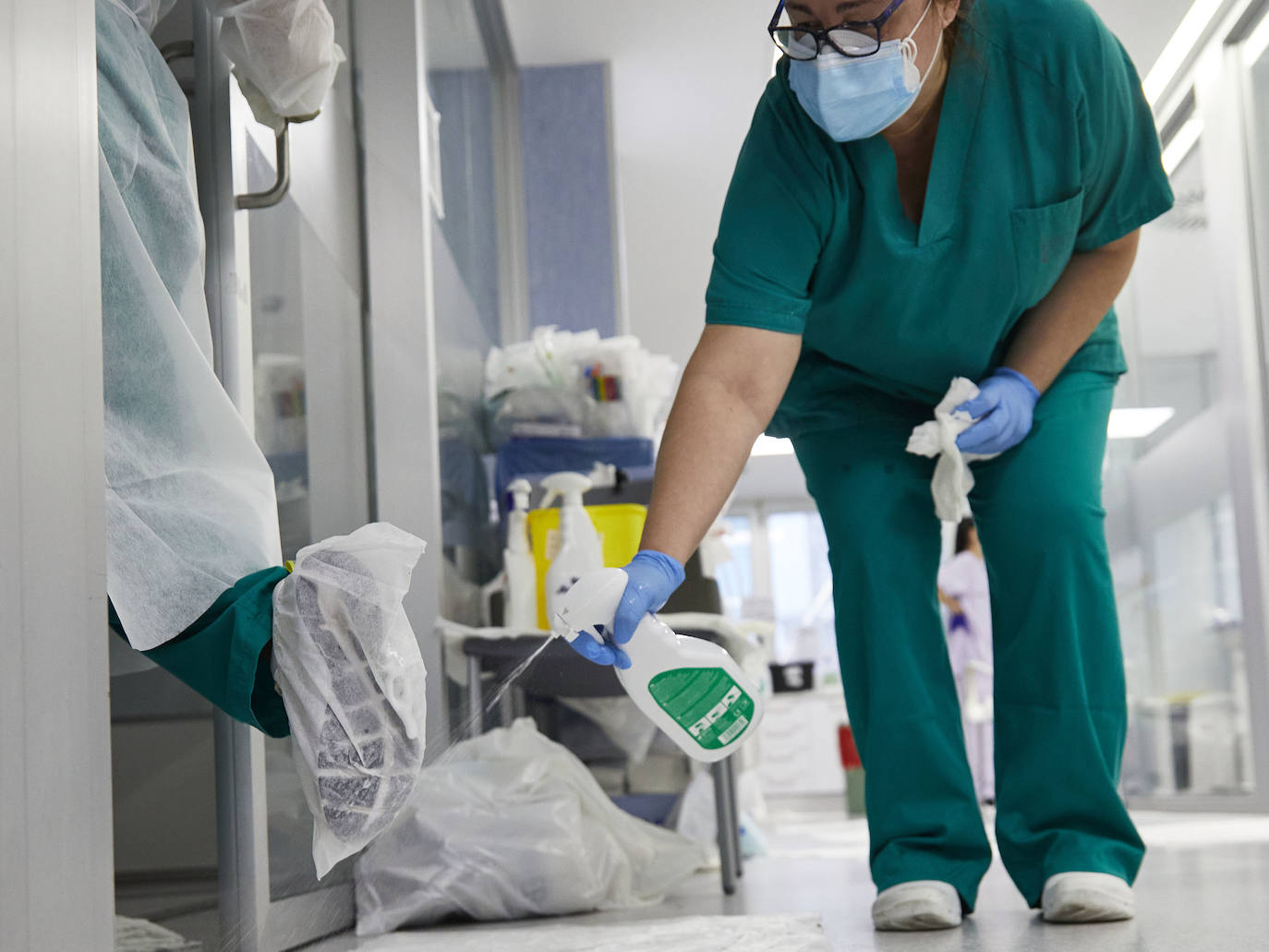 Así se trabaja en el Hospital Arnau de Vilanova de Valencia durante la segunda ola del coronavirus.