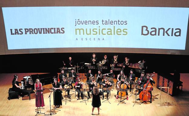 En esta tercera edición el concurso musical tuvo sus inicios en los hogares bajo el lema 'Del sofá de tu casa, al Palau de les Arts'.