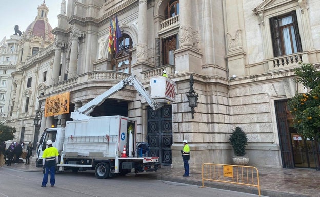 Los comerciantes exigen iluminación navideña en otras diez calles del centro de Valencia