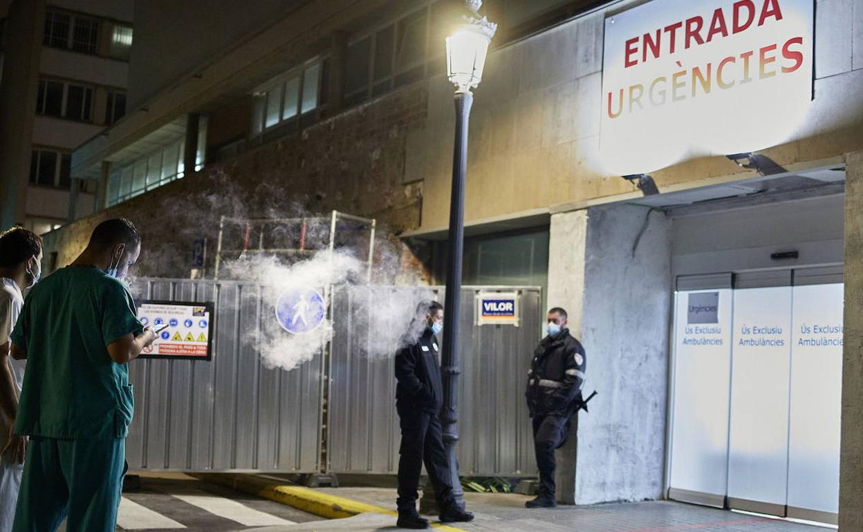 Entrada de Urgencias en el Hospital Clínico