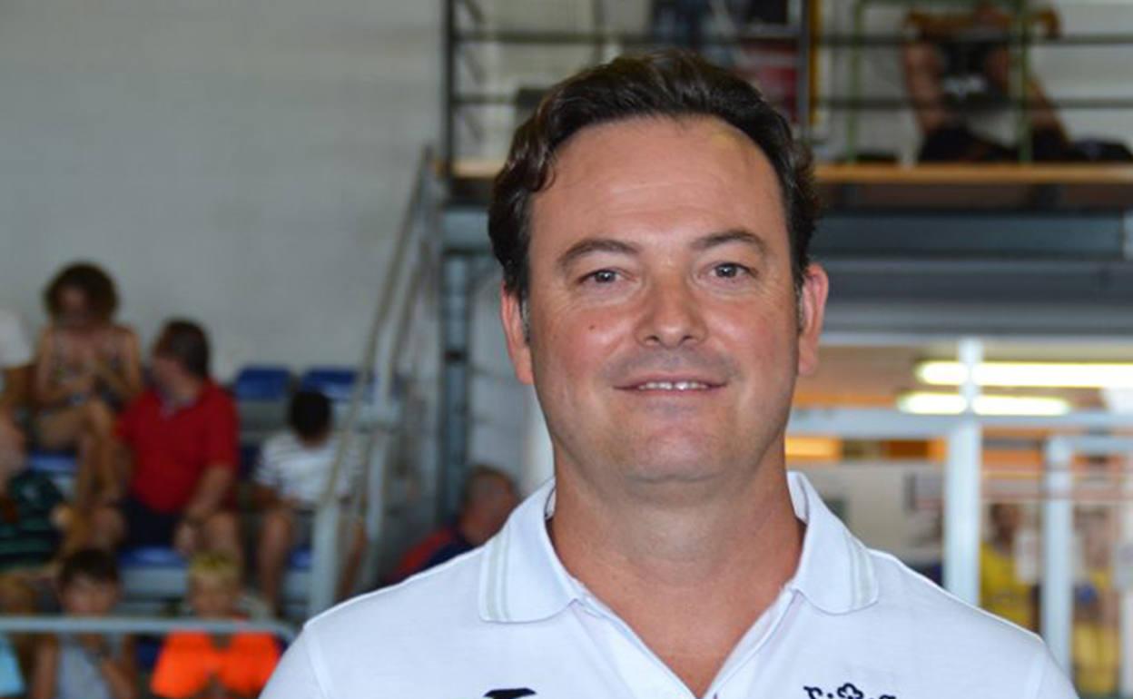 Javi Arnau en su anterior etapa como entrenador en Dénia. 