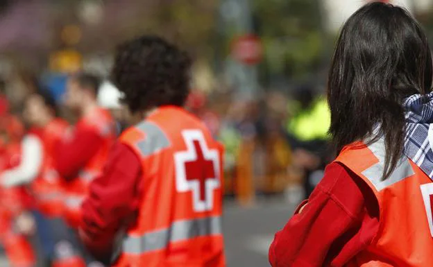 Cruz Roja se disculpa por una fiesta con migrantes en Canarias y abre expediente para identificar a los responsables