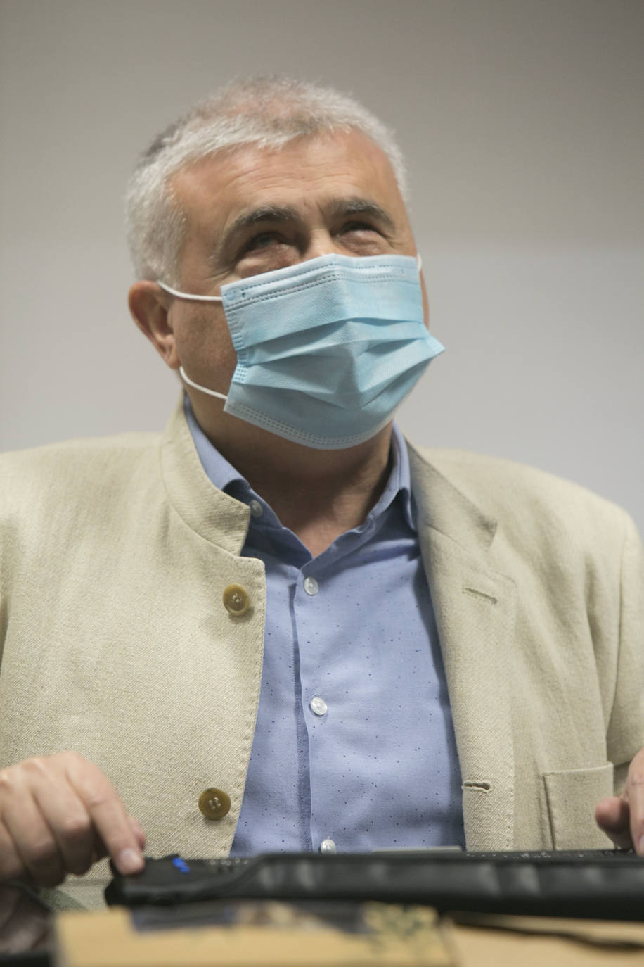 En conmemoración del Día Internacional de las Personas con Discapacidad LAS PROVINCIAS y Caixa Popular convocaron una mesa de expertos en la que participaron Elena Albert, directora general de Diversidad Funcional; Enrique Llin, presidente del Consejo Territorial de la ONCE en la Comunitat Valenciana; Miguel Montagut, director de Zona de Caixa Popular; Albert Marí, tesorero de COCEMFE Valencia; y María Escrivà, gerente de Impremta La Plaça, empresa pionera en integración.