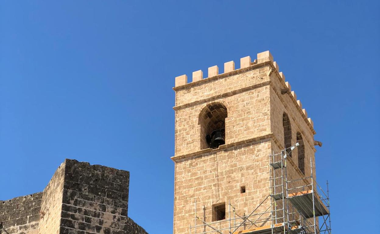 Torre de la iglesia de San Bartolomé de Xàbia. 