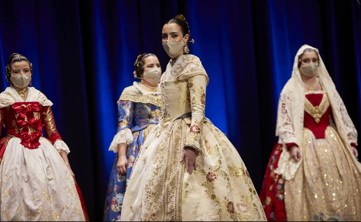 Un momento del desfile de indumentaristas del pasado viernes. 