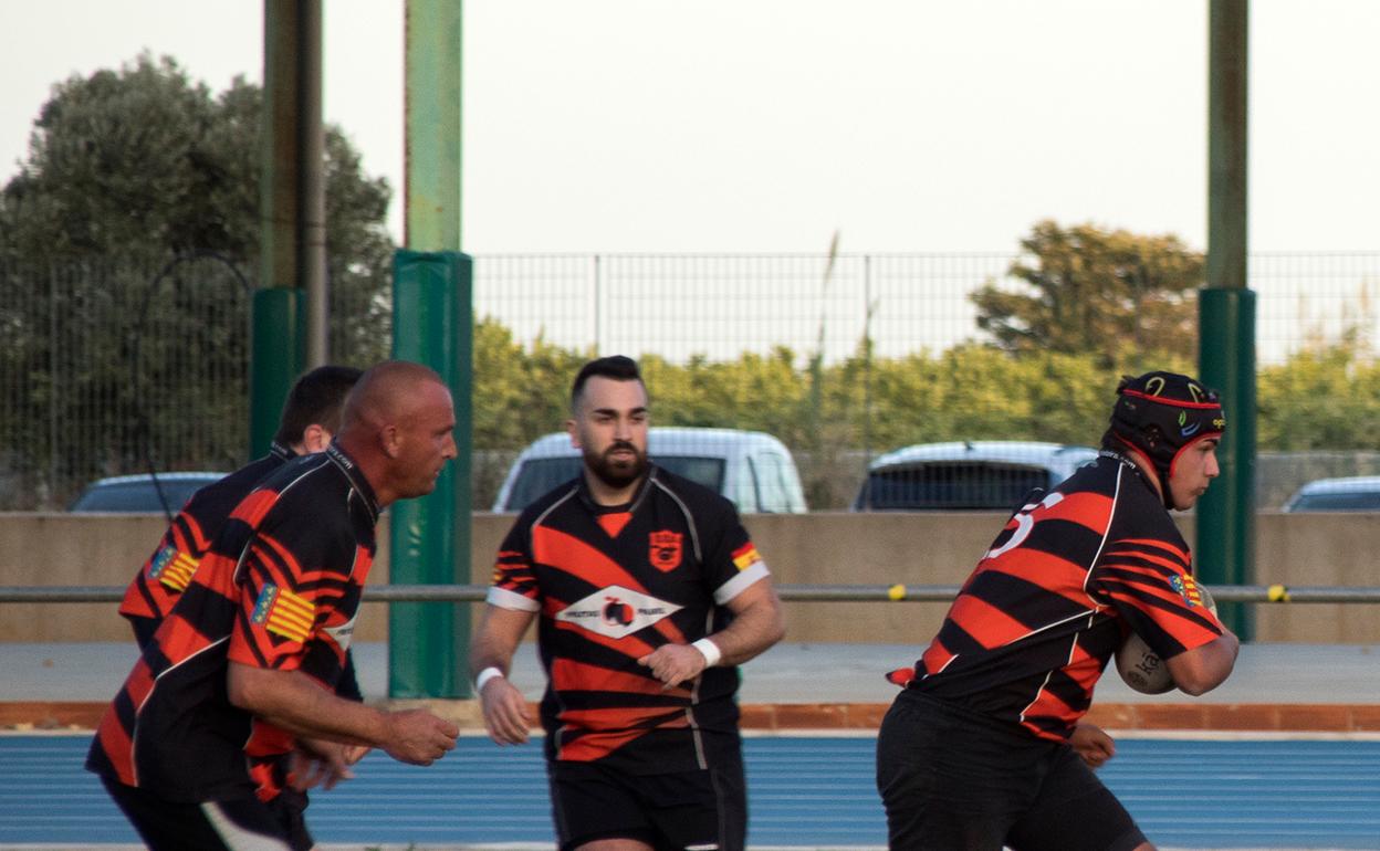 Una de las jugadas del partido. 